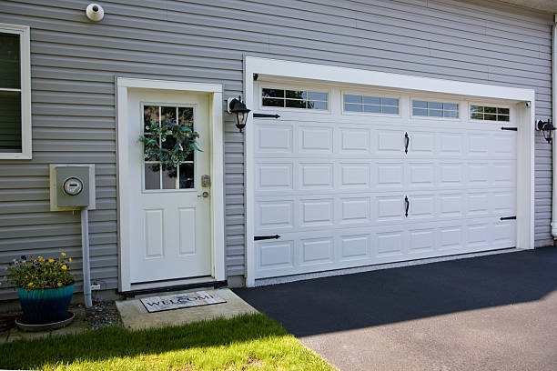 24/7 Emergency Garage Door Panel Replacement experts in Franklin city County, VA